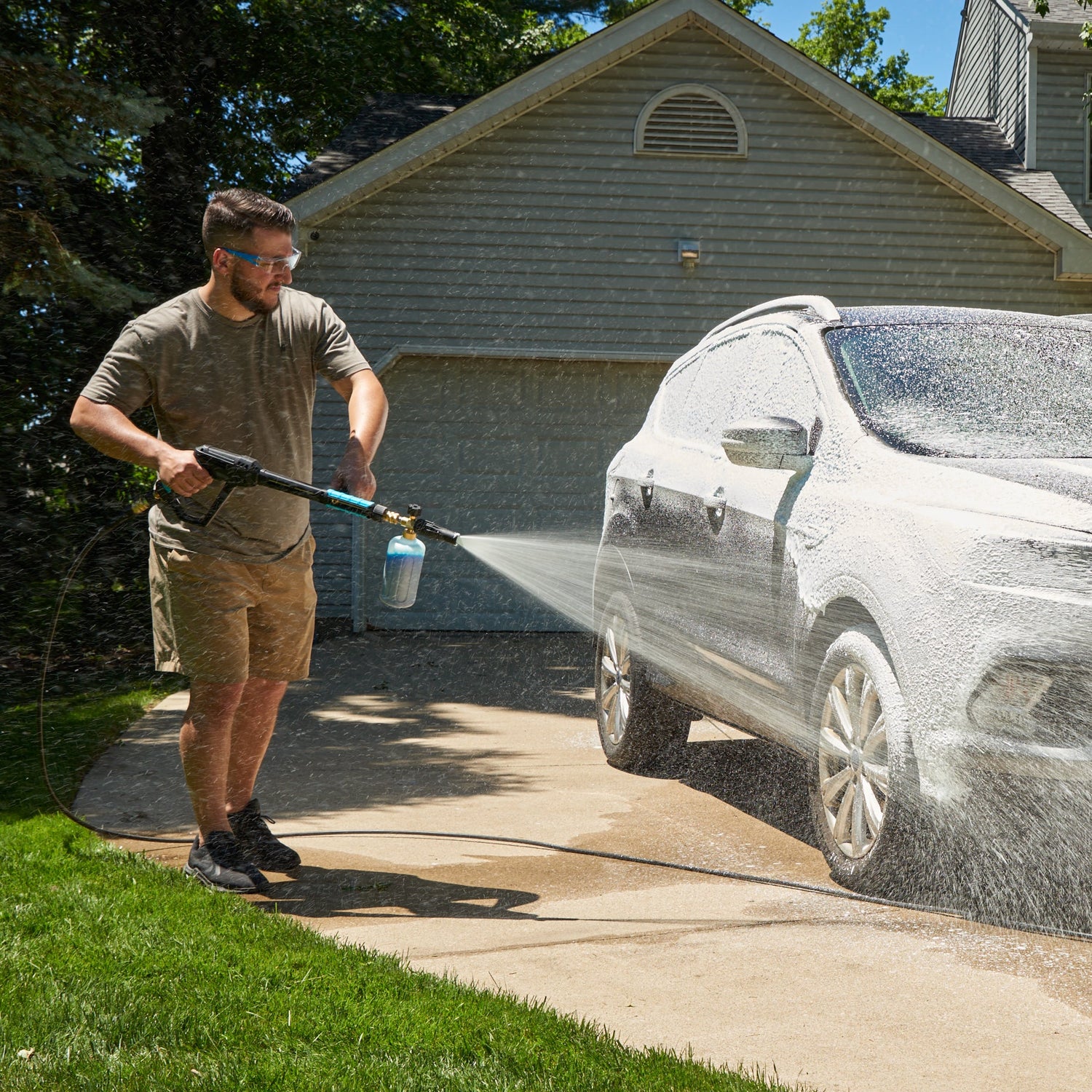 How to Use a Pressure Washer Foam Cannon - SurfaceMaxx