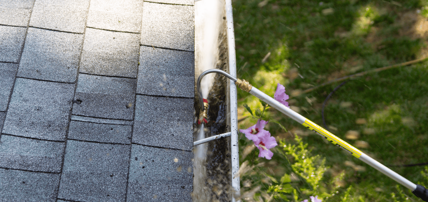 Gutter Cleaning - SurfaceMaxx